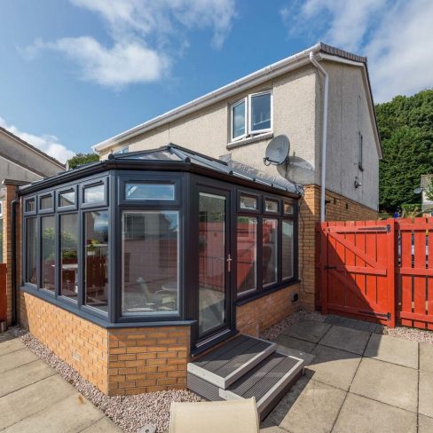 Modern Conservatory Leslie